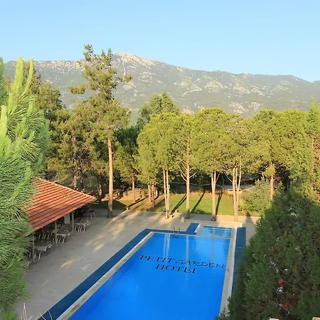 Ξενοδοχείο Petit Garden