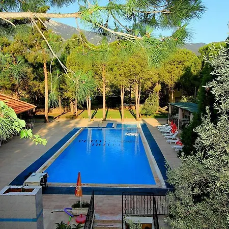 Petit Garden Ολουντενίζ